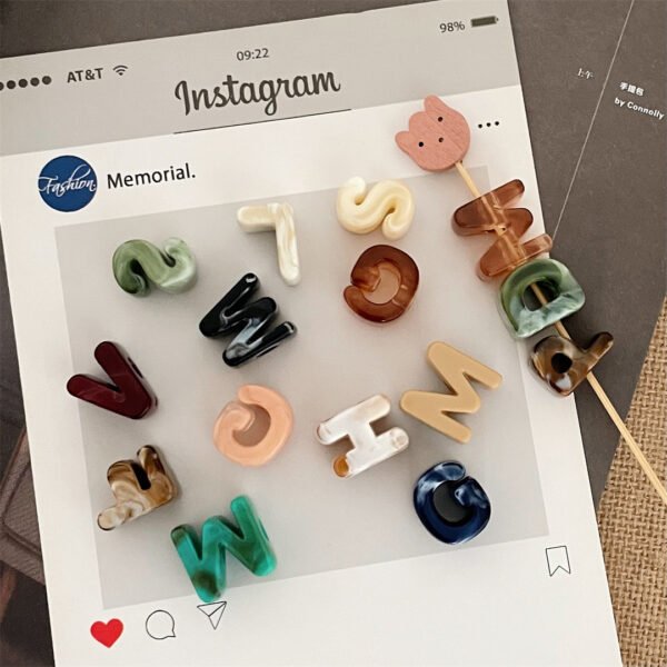 A85 Open Hole Acrylic Blended Letter Beads