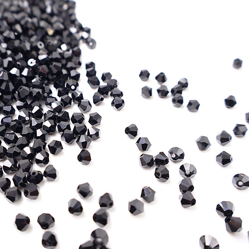 B55 Super Shiny Crystal Rhombus Beads - Black