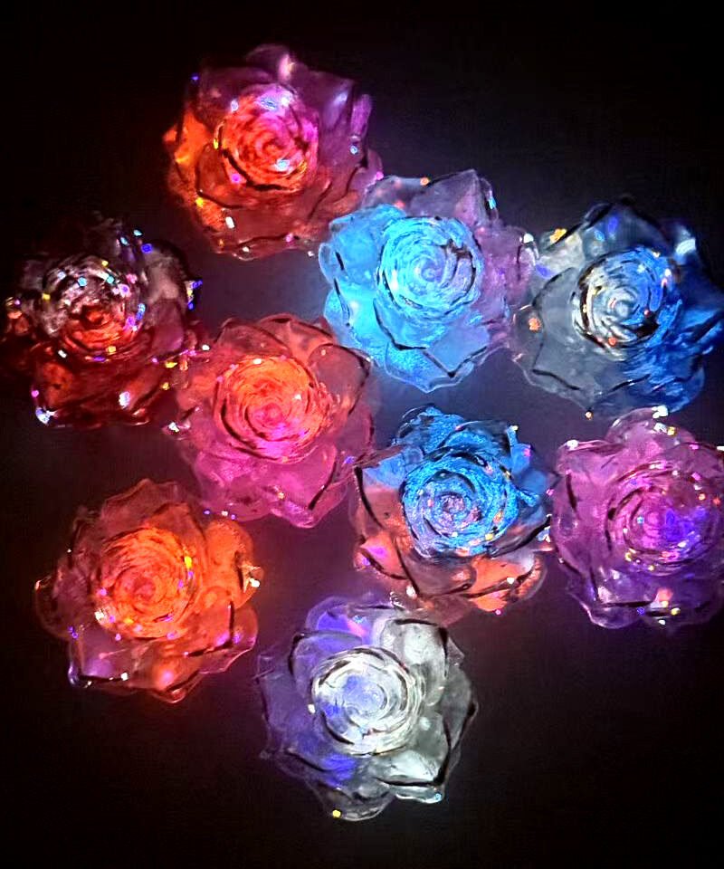 Lumi Gold-Trimmed Rose