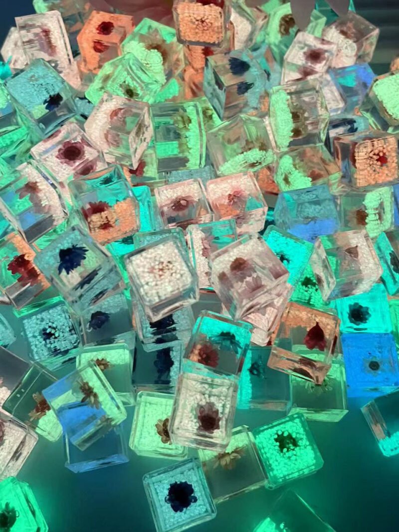 Lumi Flower Ice Cube Pendant