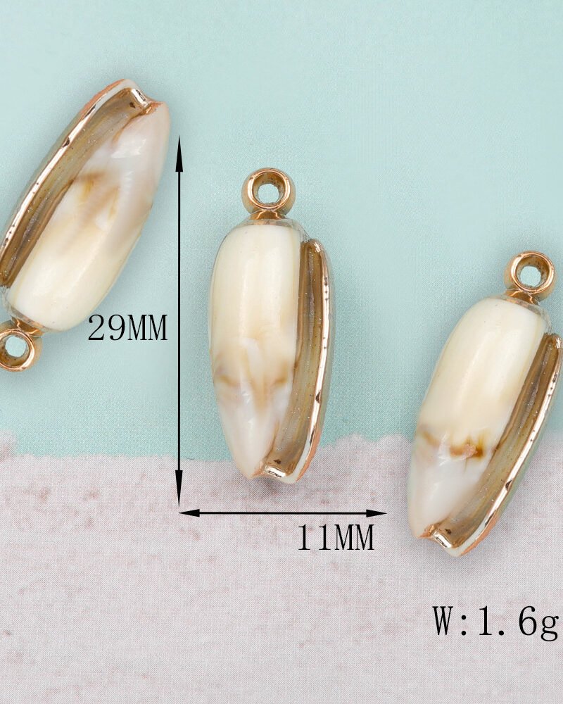 Coastal Gold-edged Shell Ornament