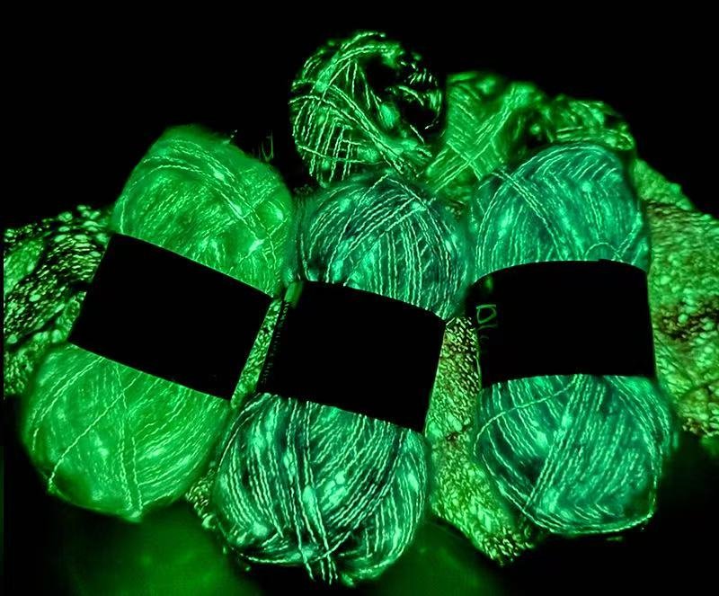Mohair Glow-in-the-Dark Yarn Skein