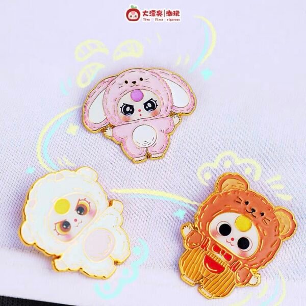 JC057-Baby Three Badge