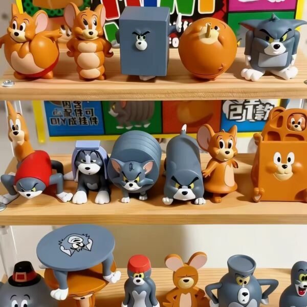 JC338-52TOYS - Tom & Jerry Shape-Shifting Mini Beans