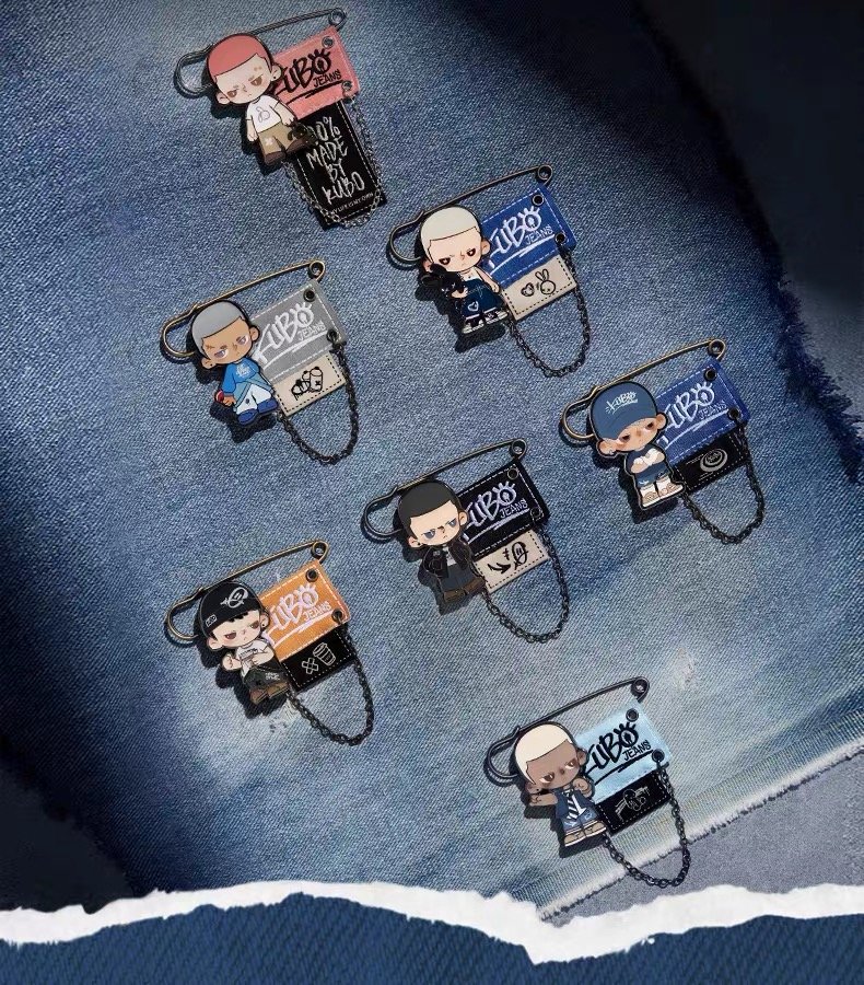 JC355 JC355-Pop Mart - KUBO JEANS Badge Blind Box