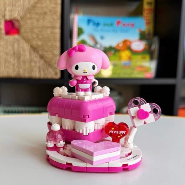 JC920-Sanrio Strawberry Mousse