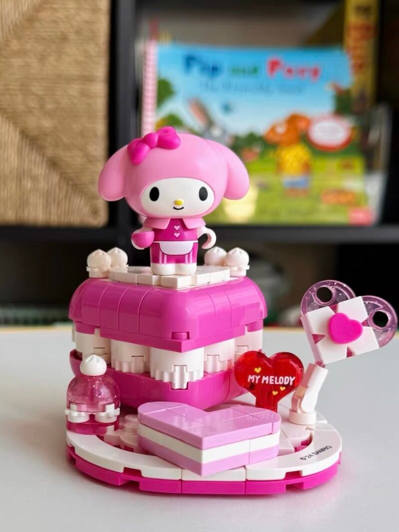 JC920-Sanrio Strawberry Mousse