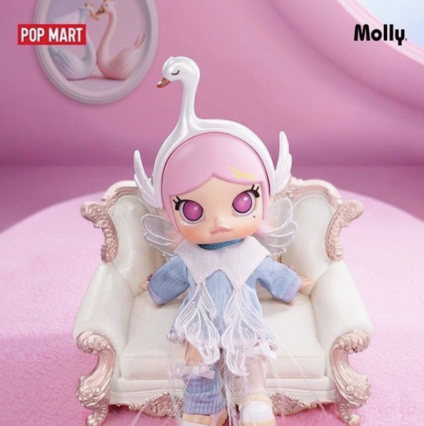 JC1079-MOLLY Metamorphosis Swan Action Figure