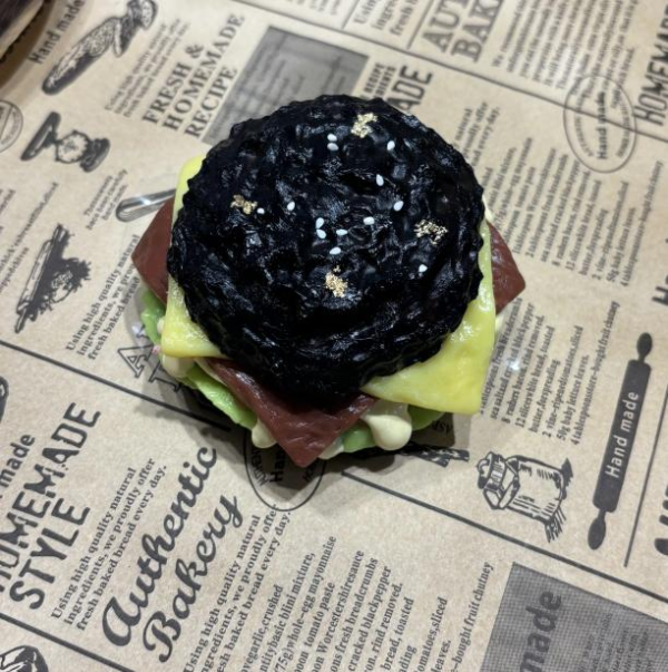 JC1119-Black Diamond Crunchy Burger