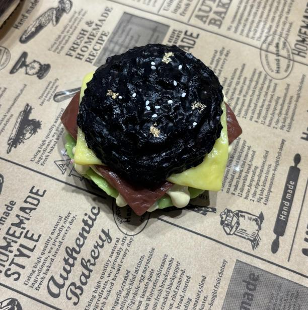 JC1119-Black Diamond Crunchy Burger