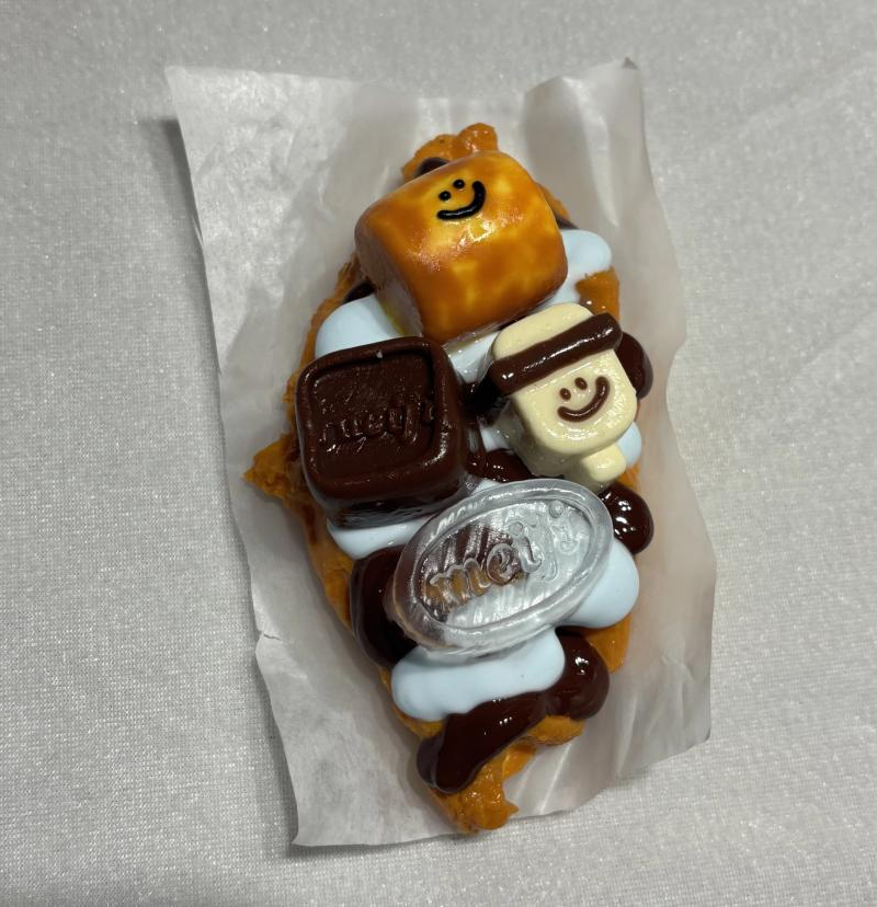 JC1221 JC1221-Smiley Crispy Chocolate Boat