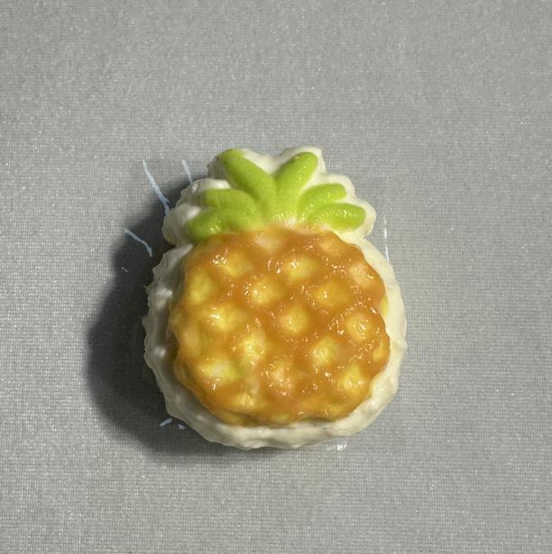 JC1265-Golden Pineapple Bun