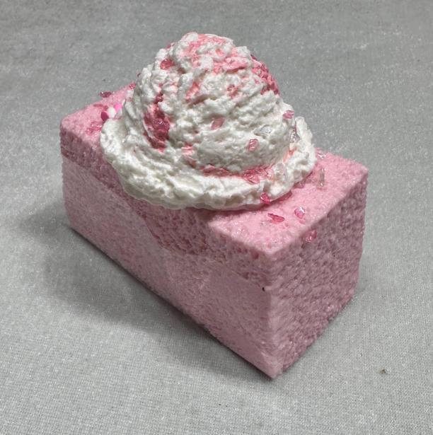 JC1315-Strawberry Ice Cream Strip