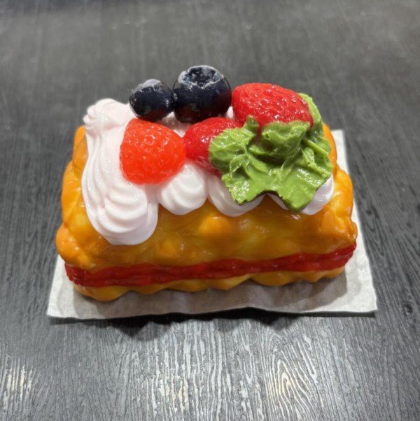 JC1391-Berry Cream Cake